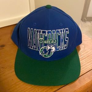 Dalls Mavericks NBA Hardwood Classics snap back by Mitchell & Ness